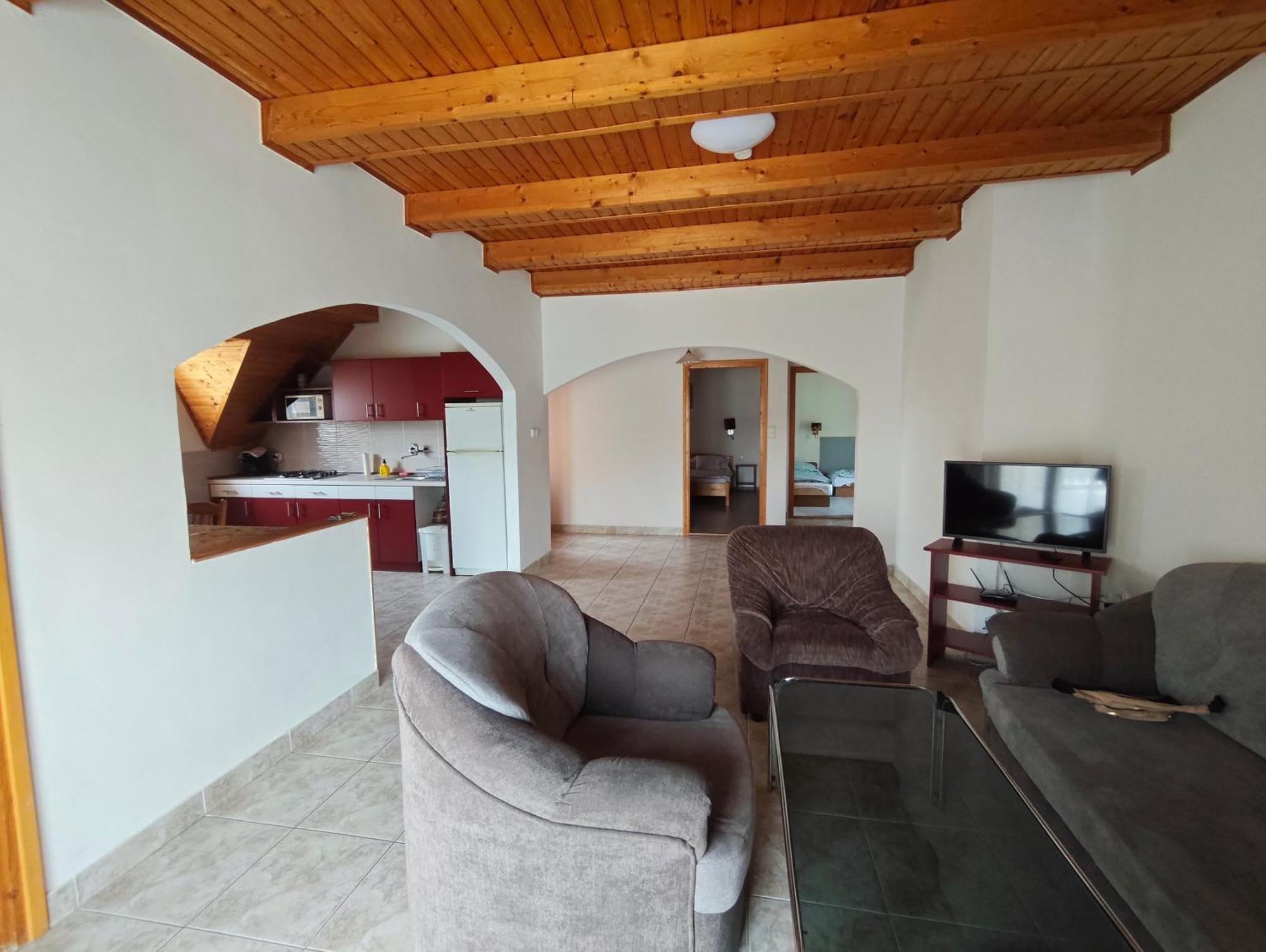 Vitorlas Villa, Emelet Balatonlelle Exterior photo